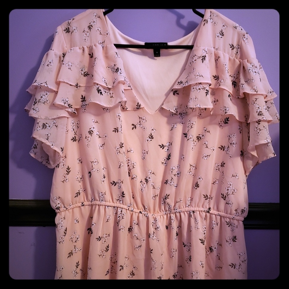 Light pink Floral Ruffle Top